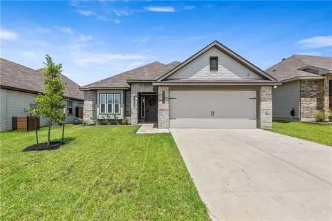 2216 Johnny Lyon Ct, Bryan, TX 77807