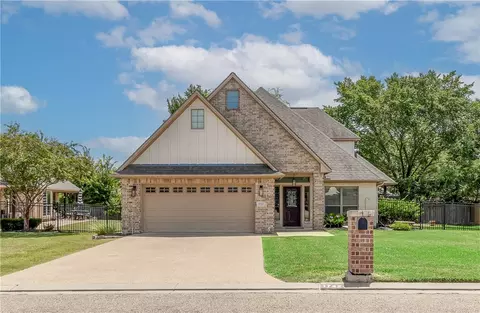 1742 Creekside Cir, College Station, TX 77845