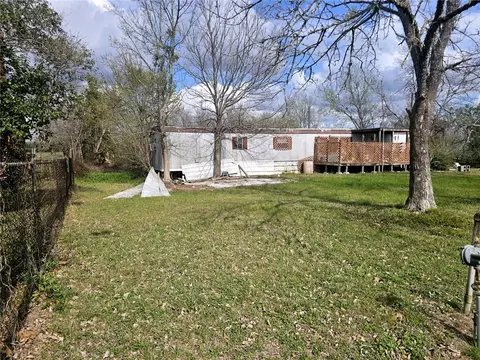 1015 Richard St, Bryan, TX 77803 photo 2