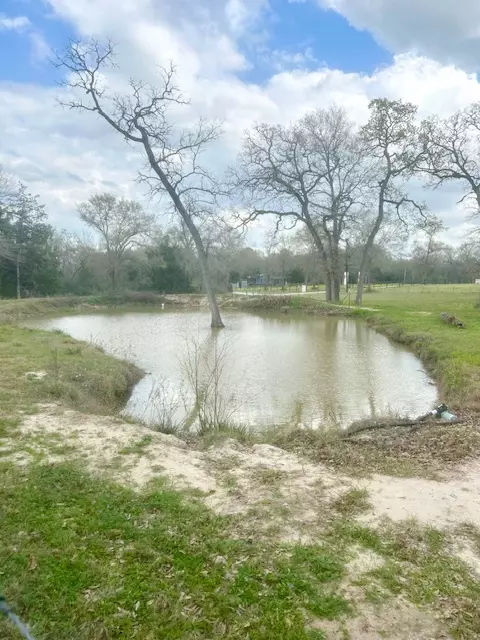 5066 Brown Ln, Madisonville, TX 77864