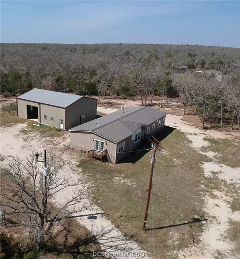 100 Patriots Pl, Somerville, TX 77879