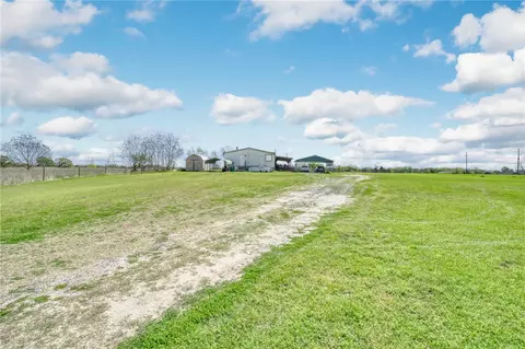 1440 Mustang Loop, Madisonville, TX 77864