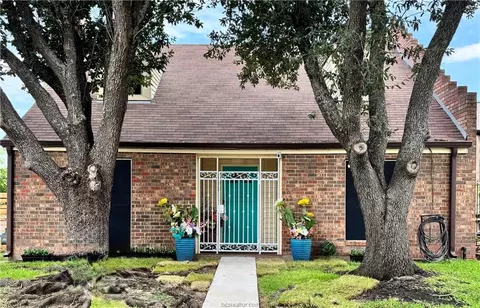 900 Westview St, Bryan, TX 77802