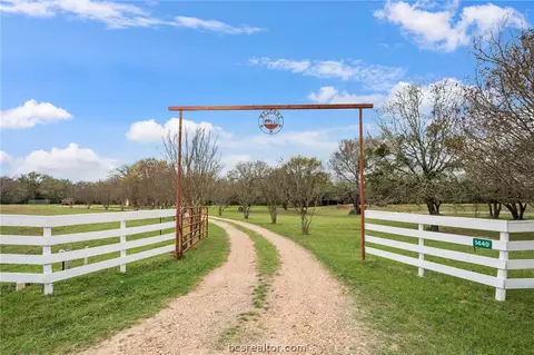 1449 Wylie Ln, Franklin, TX 77856