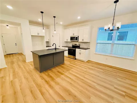 Kitchen - 1202 Suncrest St, Bryan, TX 77803 photo 3 of 5