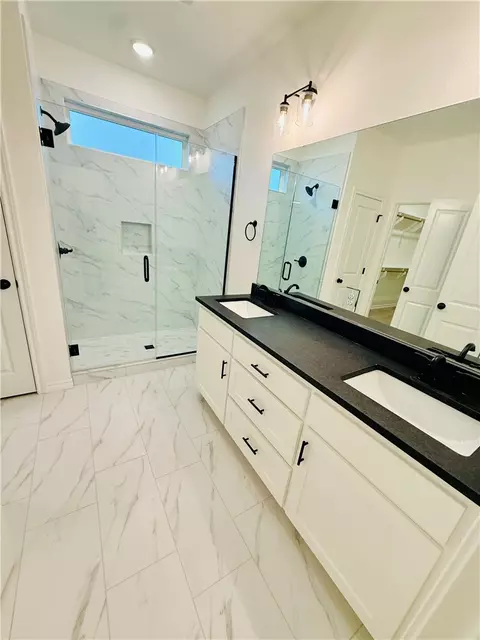 Bath - 1202 Suncrest St, Bryan, TX 77803 photo 2 of 4