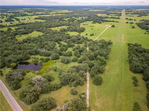 10102 Ferrill Creek Rd, Bryan, TX 77808
