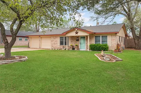 1317 Garden Ln, Bryan, TX 77802