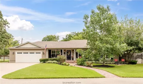 902 Woodland Pkwy, College Station, TX 77840