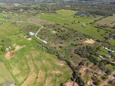 8560 Grassbur Rd, Bryan, TX 77808