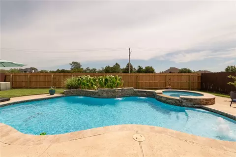 4405 Toddington Ln, College Station, TX 77845