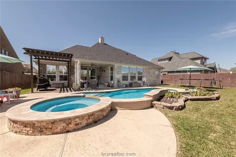 4405 Toddington Ln, College Station, TX 77845