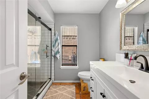 Bath - 917 Navidad St, Bryan, TX 77801 photo 1 of 2