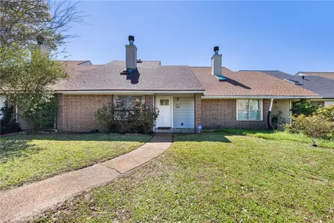 917 Navidad St, Bryan, TX 77801