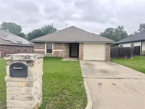 1011 Bittle Ln, Bryan, TX 77803
