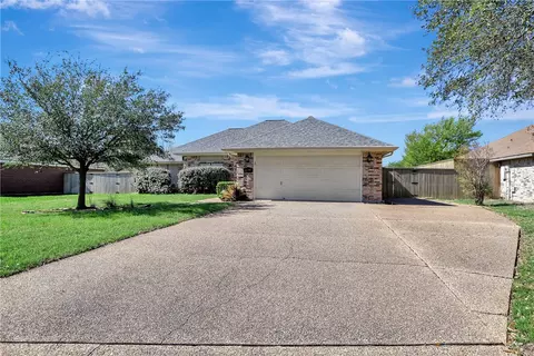 2804 Pueblo Ct N, College Station, TX 77845
