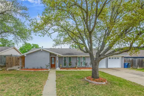 1817 Laura Ln, College Station, TX 77840