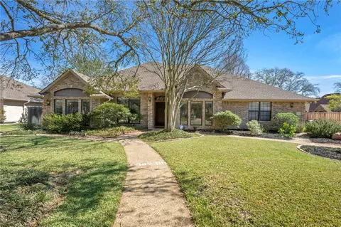 5013 Commonwealth Ct, College Station, TX 77845