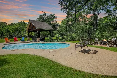10529 Hampton Ct, Iola, TX 77861