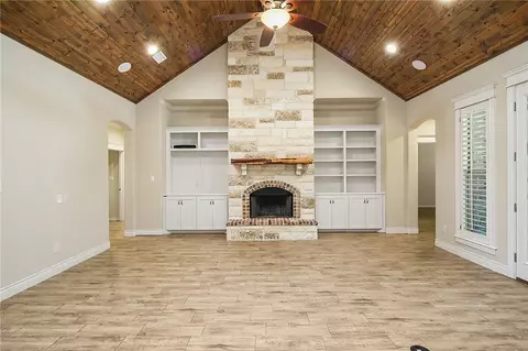 10529 Hampton Ct, Iola, TX 77861 photo 10