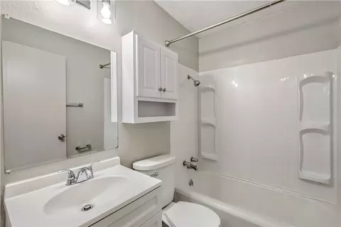 Bath - 1302 E 23rd St, Bryan, TX 77803 photo 1 of 1