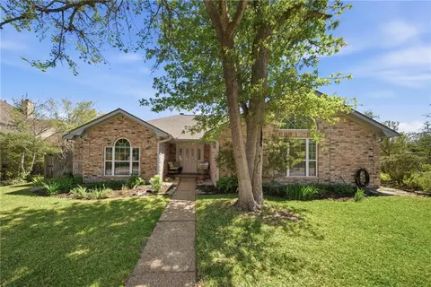 9217 Timber Knoll Dr, College Station, TX 77845