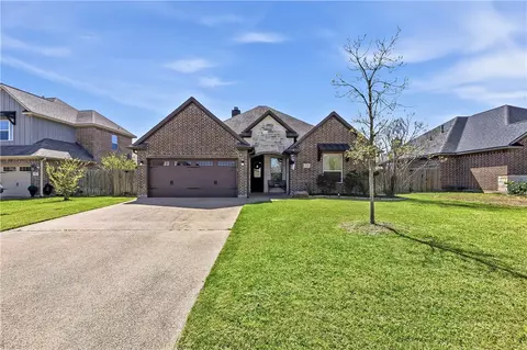 2129 Chestnut Oak Cir, College Station, TX 77845
