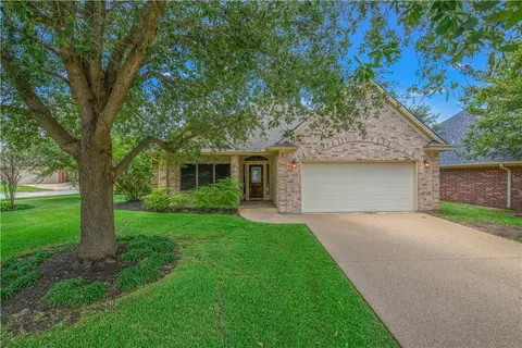101 Hartford Dr, College Station, TX 77845