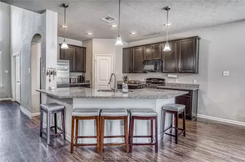 1827 Basin Trl, Brenham, TX 77833 photo 7