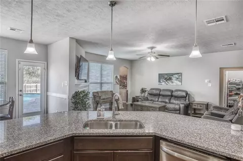 1827 Basin Trl, Brenham, TX 77833 photo 9