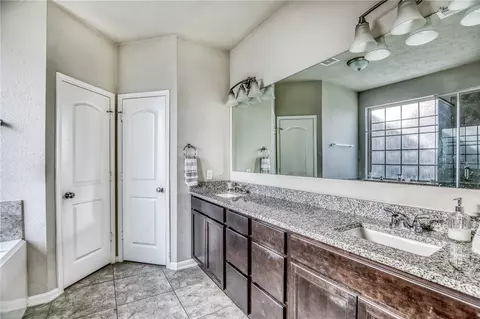 1827 Basin Trl, Brenham, TX 77833 photo 14