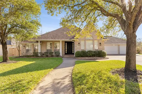 722 Plum Hollow Dr, College Station, TX 77845
