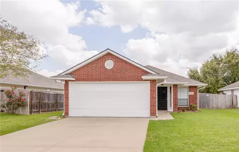606 Plano Dr, College Station, TX 77845