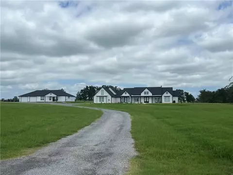 6770 Fm 1372 Rd, North Zulch, TX 77872