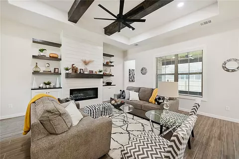 Living - 2805 Captain Dr, Bryan, TX 77808 photo 1 of 3