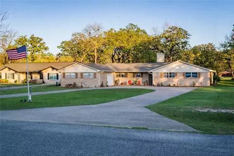 42 Sammy Snead Dr, Hilltop Lakes, TX 77871