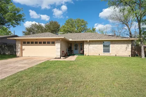 2911 Oakside Dr, Bryan, TX 77802