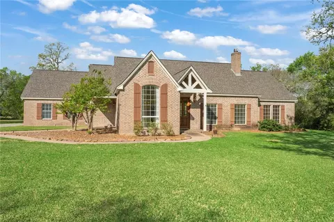 13652 Suzanne Pl, College Station, TX 77845