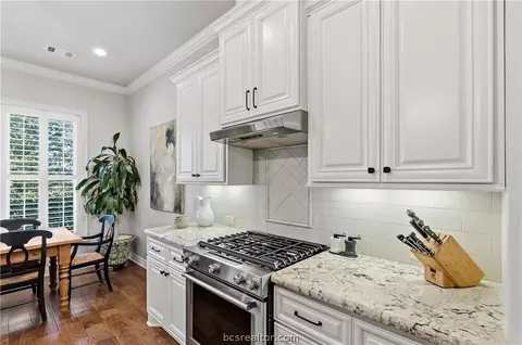 Kitchen - 2816 Maroon Ct, Bryan, TX 77807 photo 4 of 8