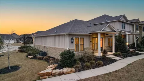 Exterior - 2816 Maroon Ct, Bryan, TX 77807 photo 1 of 5