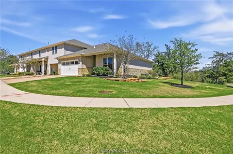 Exterior - 2816 Maroon Ct, Bryan, TX 77807 photo 3 of 5