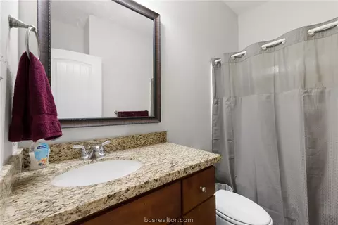 Bath - 4332 Culpepper Dr, Bryan, TX 77801 photo 4 of 4