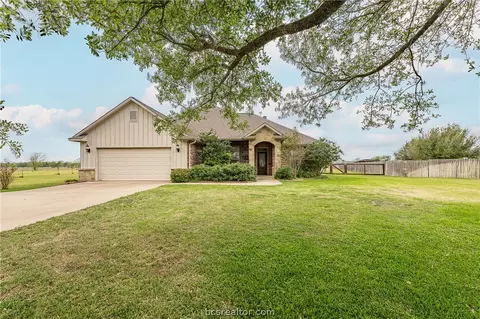 4192 Wagonwheel Rd, Bryan, TX 77808