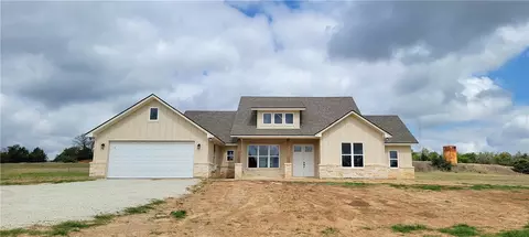 1439 Lone Star Ln, Franklin, TX 77856