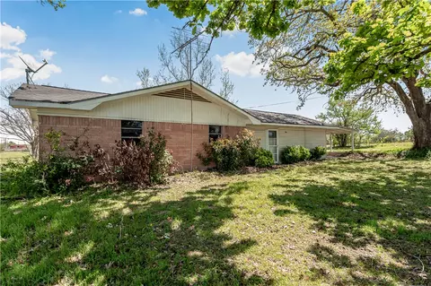 533 S Texas St, Milano, TX 76556