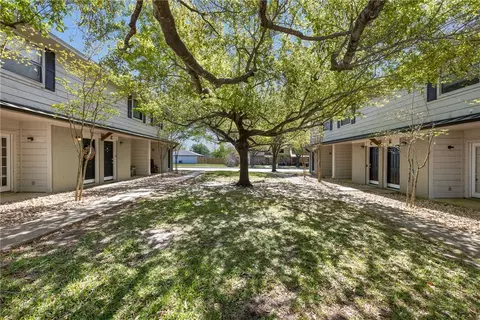 1407 Airline Drive B, College Station, TX 77845