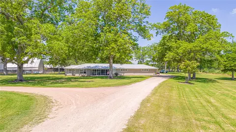 7654 County Road 121, Wharton, TX 77488