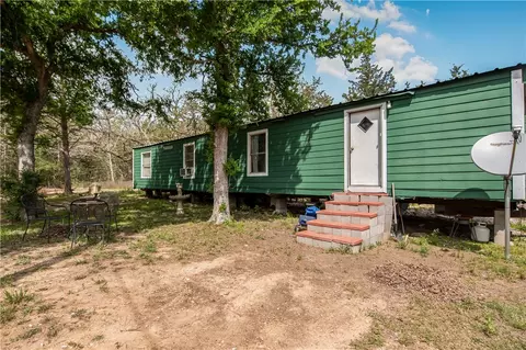 497 Blackberry Rd, Somerville, TX 77879