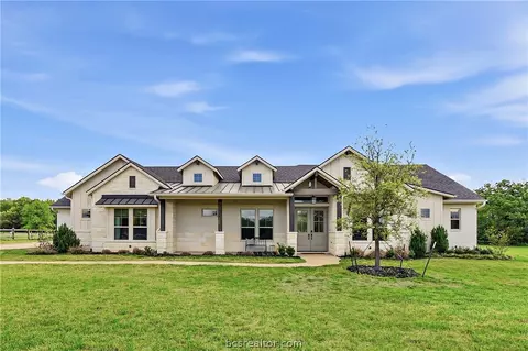10701 Harvey Ranch Rd, College Station, TX 77845