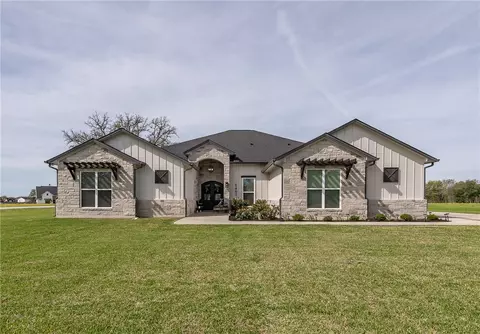 5401 Legend Oaks Ct, College Station, TX 77845